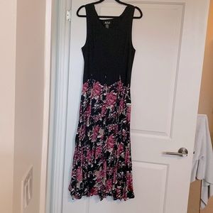 Ladies sleeveless dress